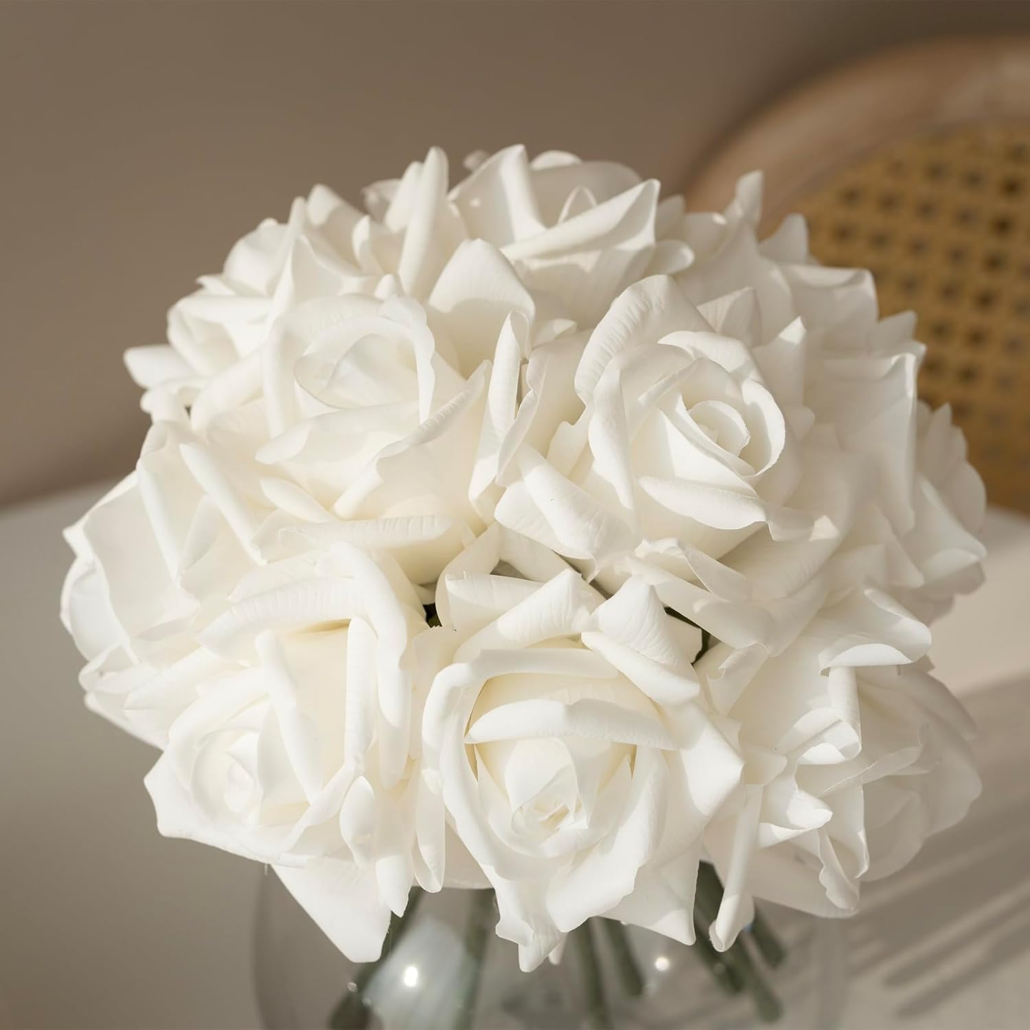 61CPixAqMbL._AC_SL1500_.jpg Artificial Roses Single Stem 10pcs Fake Silk Flower Arrangement Bouquet for Home Party Wedding Decoration(White) - Image 1